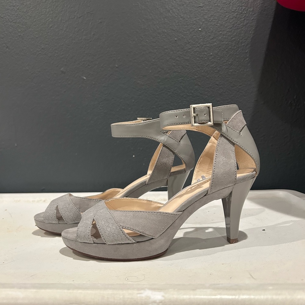 Nine West Grey Ankle Strap Heels – Size 6.5